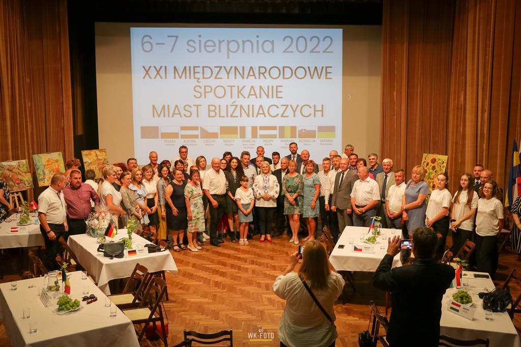 XXI Międzynarodowe Spotkanie Miast Bliźniaczych VI Międzynarodowy Festiwal Wina TUCHOVINIFEST